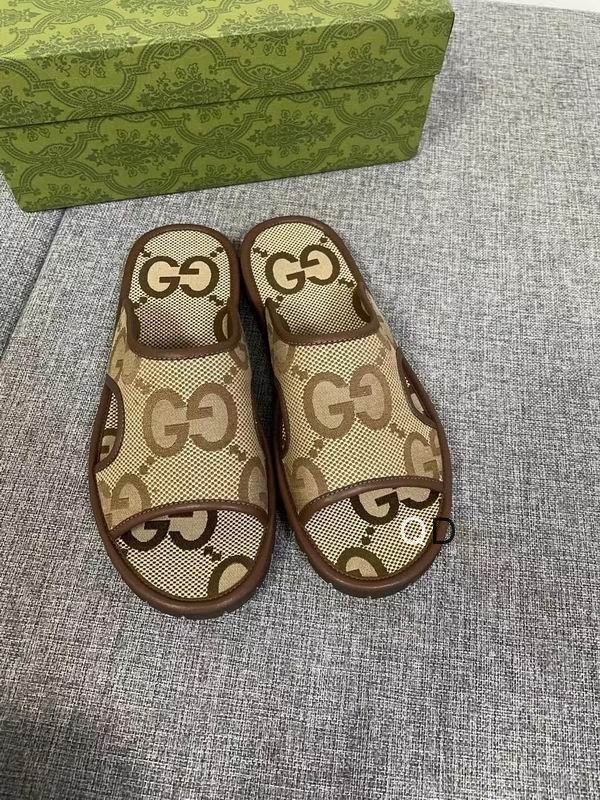 Gucci Men's Slippers 220